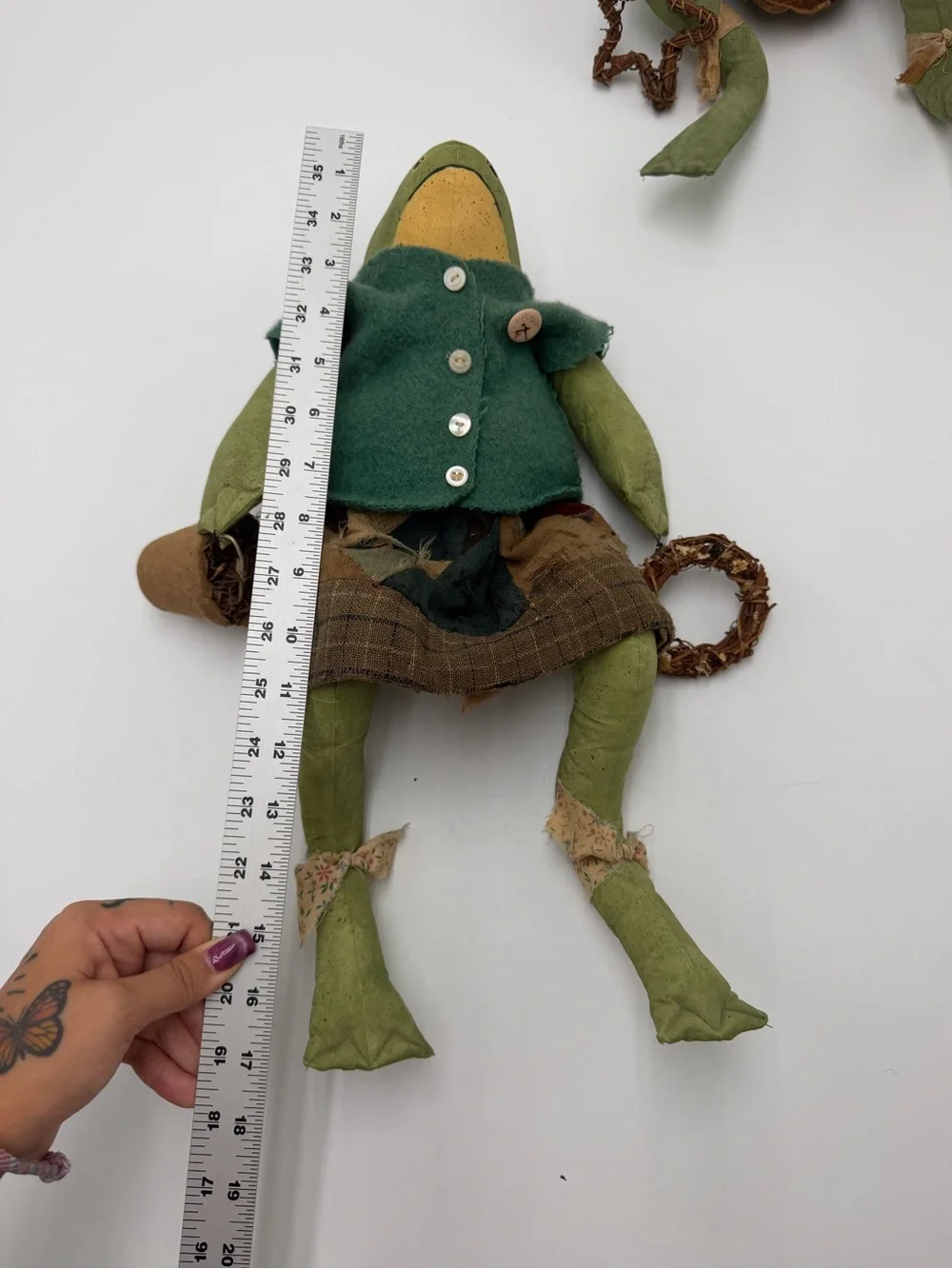 Vintage Pair of Handmade Folk Art Anthropomorphic Frogs Dolls Primitive